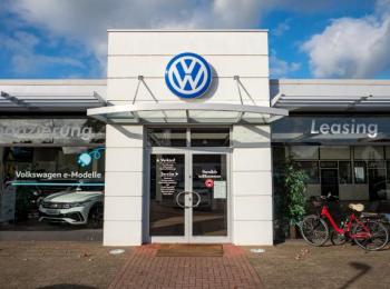 Eingangsbereich Autohaus Warnke