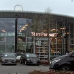 Autohaus von außen
